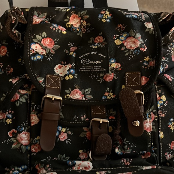 Vintage and Vogue Dougvyan Backpack - Picture 5 of 5